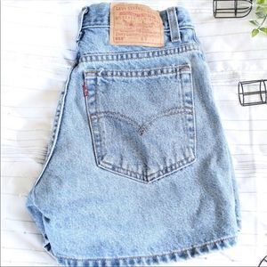 Vintage Levi’s 555 high waisted shorts